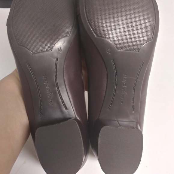 Easy Spirit NWOT loafers w Bonus wrap/ scarf! - Picture 13 of 16